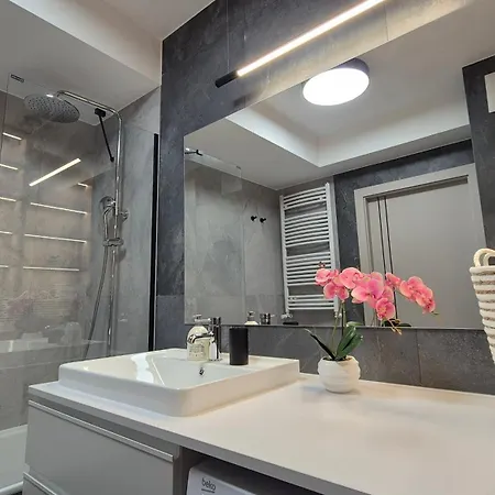 Apartment Towarowa Nature Apartment, Free Parking, Air-conditioning, Self Check-in 24h *