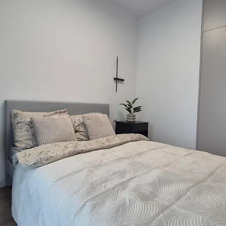 Towarowa Nature Apartment, Free Parking, Air-conditioning, Self Check-in 24h * Poznaň